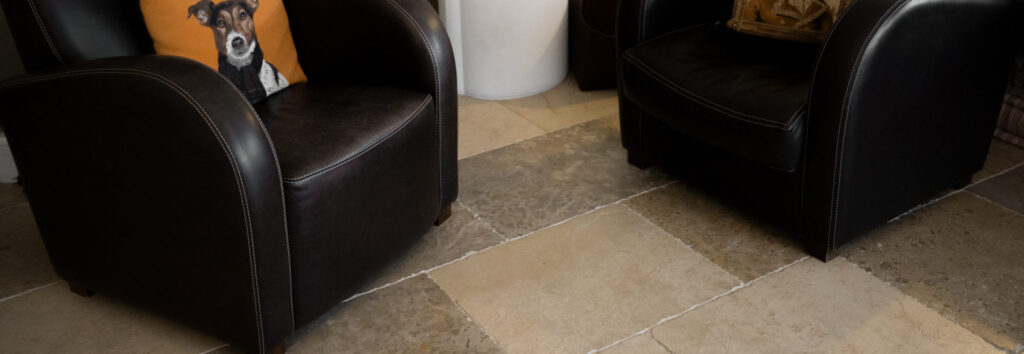 sieges limeyrat luxe usson 2048x707 1